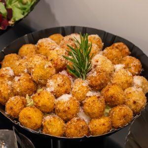 مذاقات ميزون الصغيرة 100 شخص